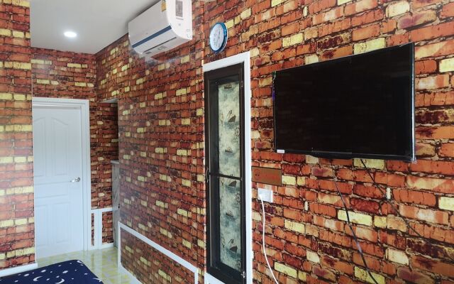 OYO 1092 Sea of Love