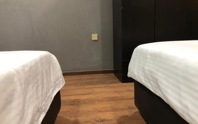 OYO 90342 Sena Home Homestay #828