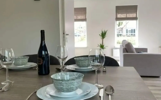 Pimpelmees Modern Retreat