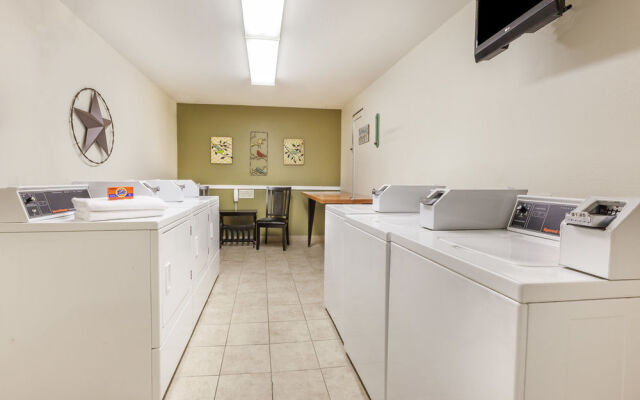 Hawthorn Suites by Wyndham Tyler