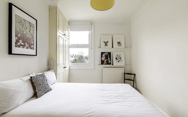 Beautiful Three Bed Abode Near Dollis Hill
