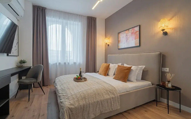 Loggia & Luxe 5BR Penthouse in Universitatii Area