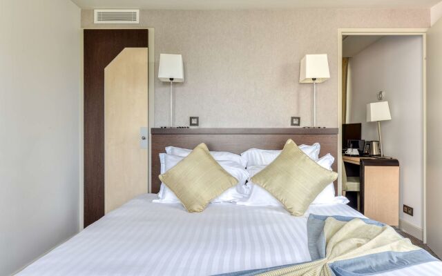 Zenitude Hotel la Valadière, an Ascend Collection Hotel