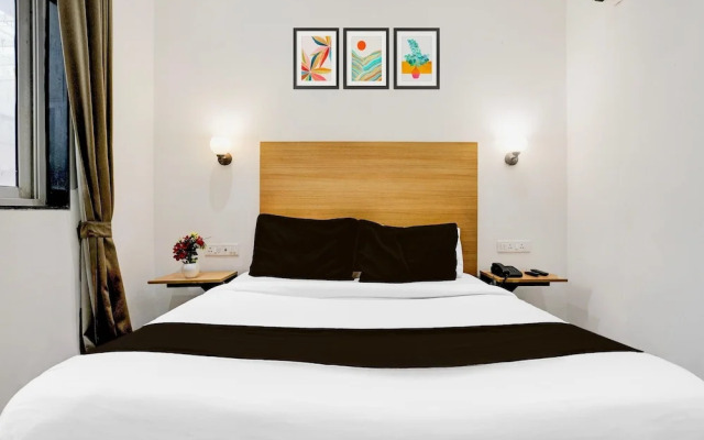 Super Townhouse PBG Mall Vashi