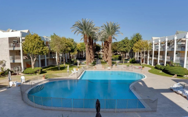 Royal Park Apt Resort by Sea N Rent