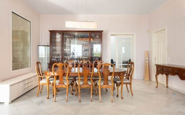Artemis Villa near Athens airport