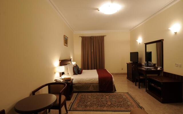 Falaj Daris Hotel