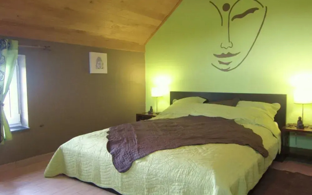 Cosy Holiday Home in Vodelee With Private Garden