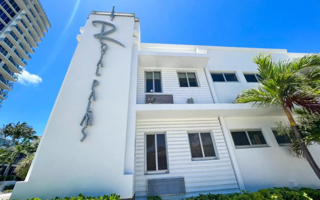 Royal Palms Resort & Spa