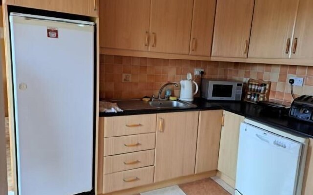 Spacious 6-bed House 10 Minutes From Knock Airport