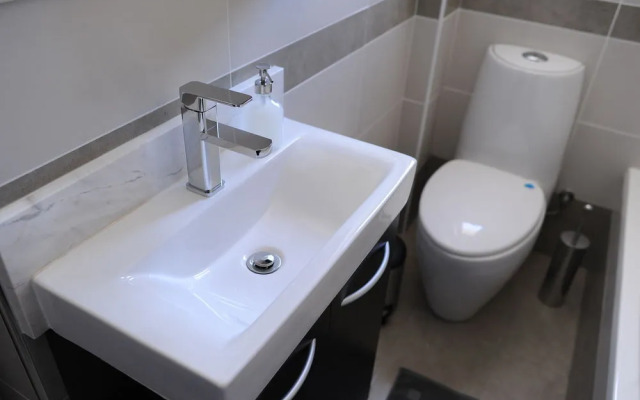 Kiti Deluxe Apartments