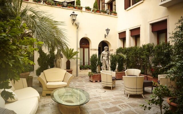 Palazzo Paruta & Wellness Apartments