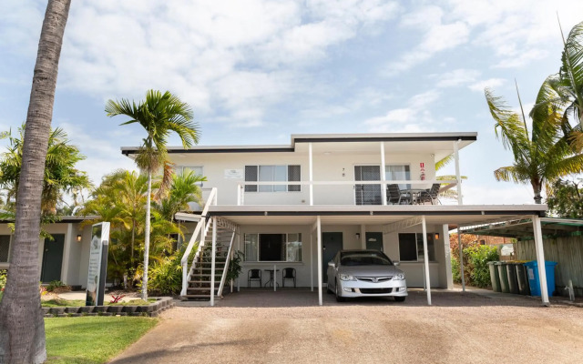 Palm View Holiday Apartments