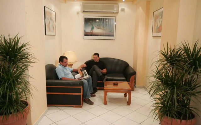 Alma Hotel