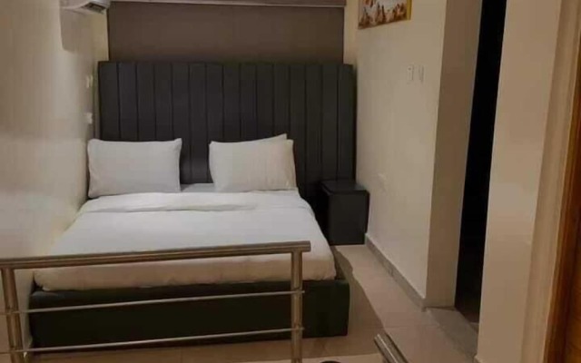 1 bedroom penthouse on the beach ikate