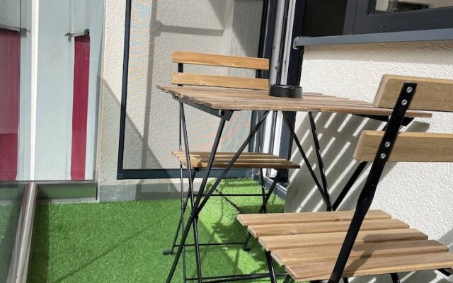 Stylish Studio Near Orhideea Towers With Free Wifi