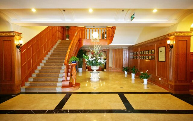 Zhanqiao Prince Hotel