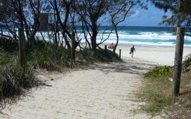 SALTBEACH2302