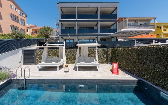 Complex Twins in Crikvenica