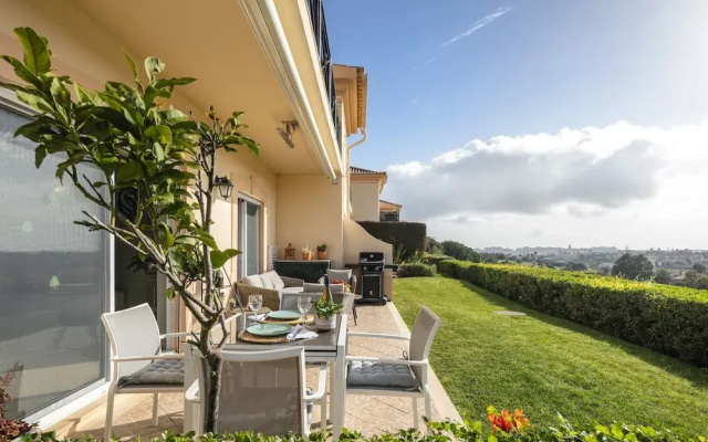 Fairview Golfside Apartment at Boavista