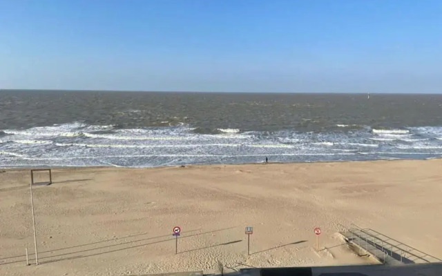 Panoramic Beachfront Bliss