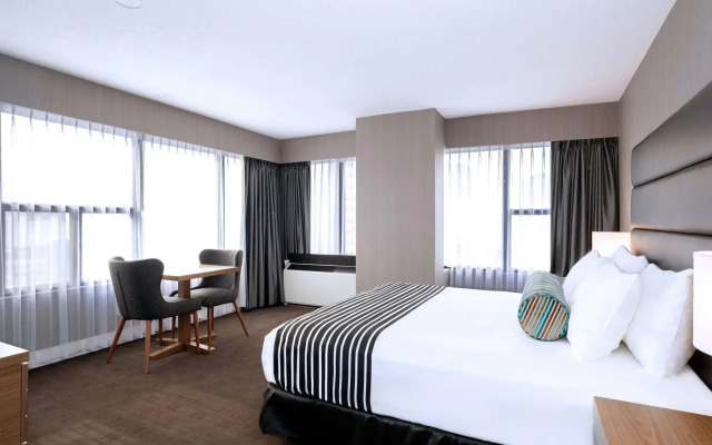 Sandman Signature Calgary Downtown Hotel