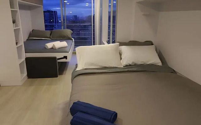 Hermoso Loft con balcón  1028