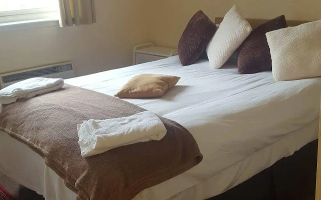 Tony Asga Apartments - Coady Apartment