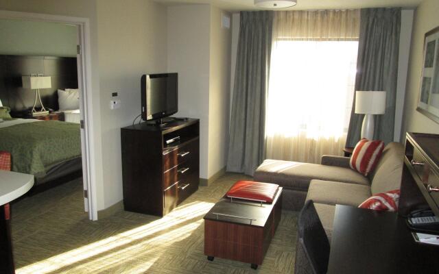Staybridge Suites Bowling Green by IHG