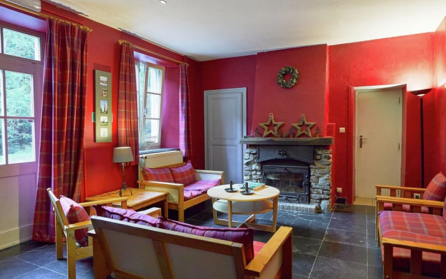 Charming and Well Renovated Country House
