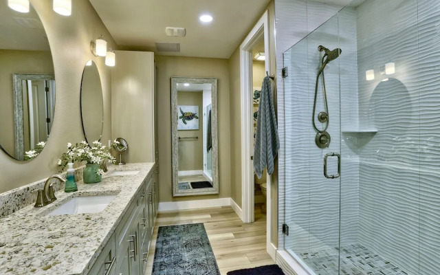 The Harbor Condo 411 - Premier