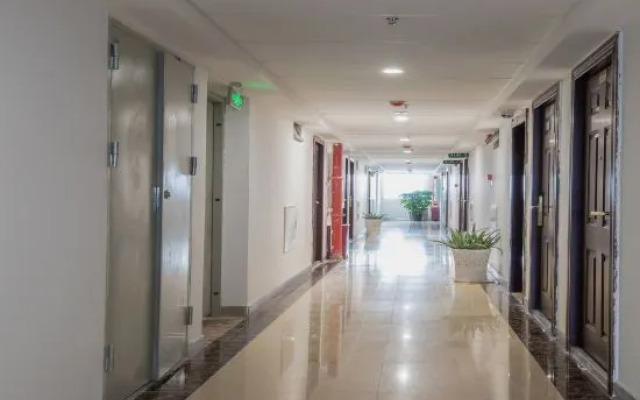 Kunming LanYu Hotel (Yongxin Harvard Center Branch)