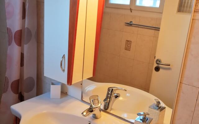 Cozy Apartment Near Acropolis