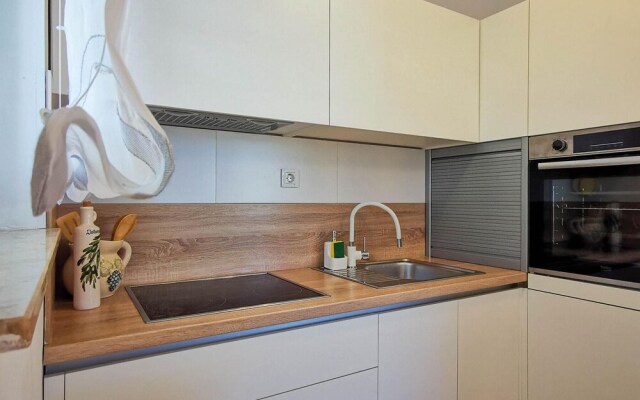 Amazing Apartment in Liznjan With Wifi and 2 Bedrooms