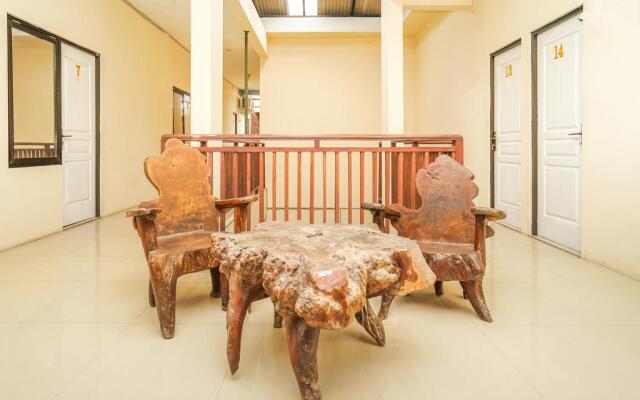 OYO 494 Nadia Homestay Syariah Near RSU Premier Surabaya Kota Surabaya