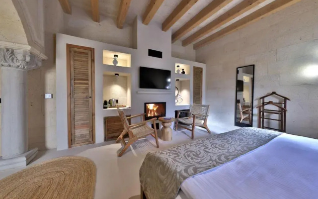 Simurg Cave House