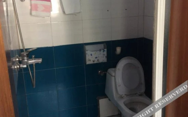Weiwei Hostel