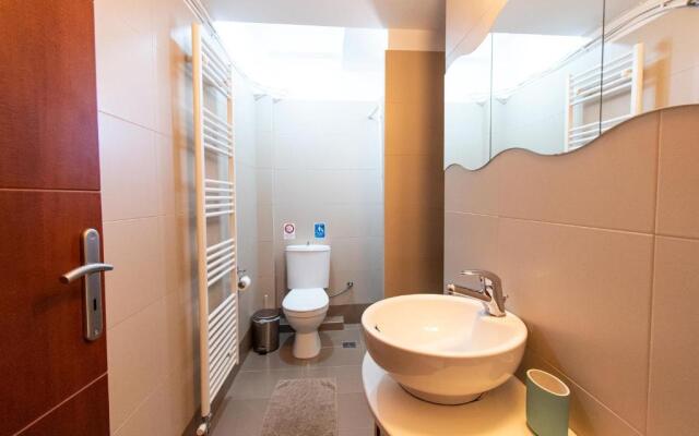 Efi Apartments