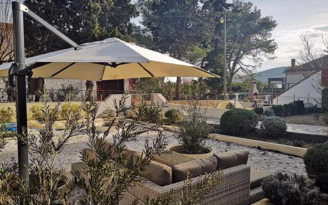 Ante - 30 m from beach - H(6+2)