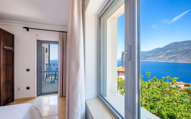 Fortuna Peninsula Apart