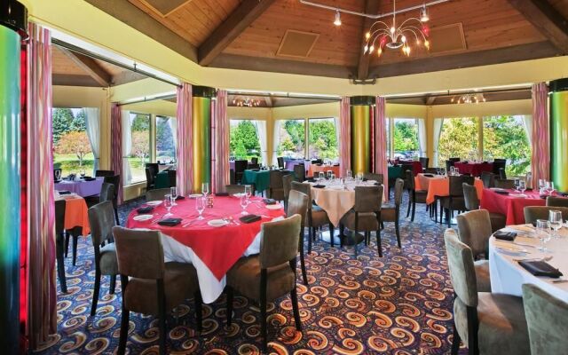 Hilton Chicago / Indian Lakes Resort