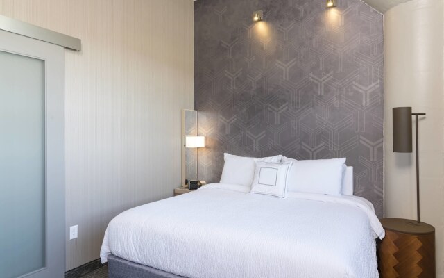 Courtyard Waterloo Cedar Falls