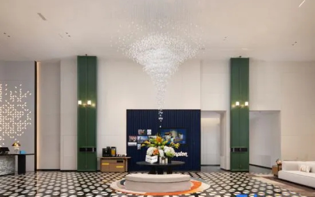 Guiyang North Railway Station Hampton by Hilton Hotel – Hotel Rooms – Guiyang