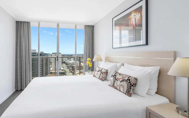 Oaks Brisbane Lexicon Suites