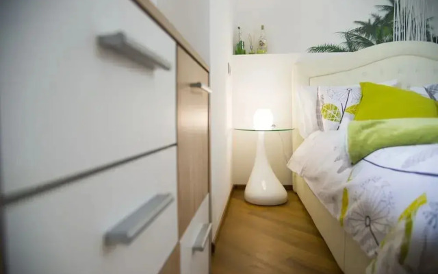 Eden Island Bed  Breakfast