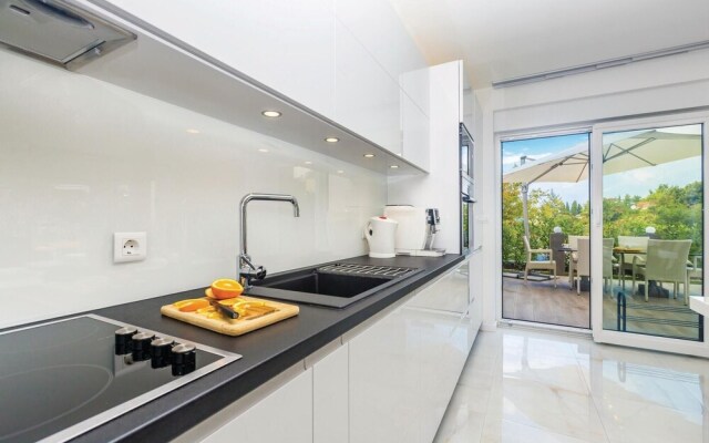 Beautiful Home in Malinska with Hot Tub, 3 Bedrooms & Sauna