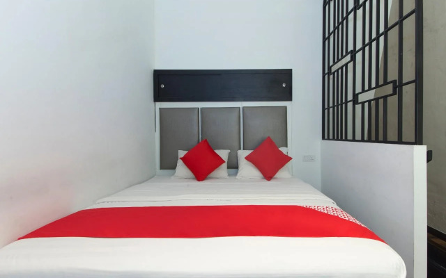 OYO 127 The Reeds Hotel