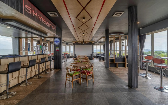 Ascent Hotel and Cafe