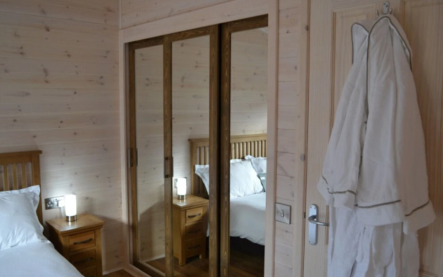 The Chiltern Lodges at Upper Farm Henton