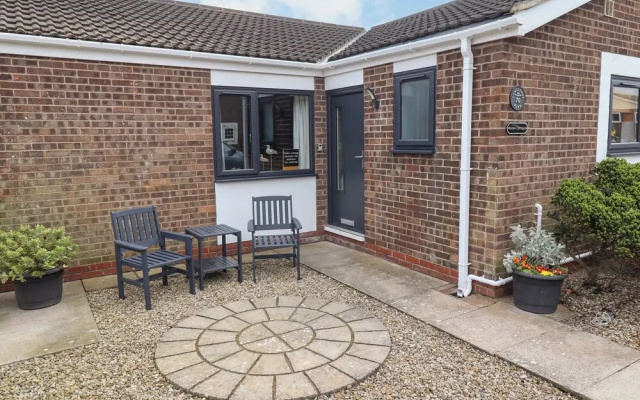 Flora Cottage